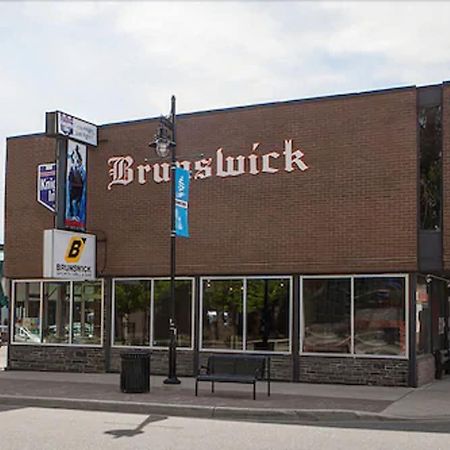The Brunswick Hotel Complex Parry Sound Exterior photo